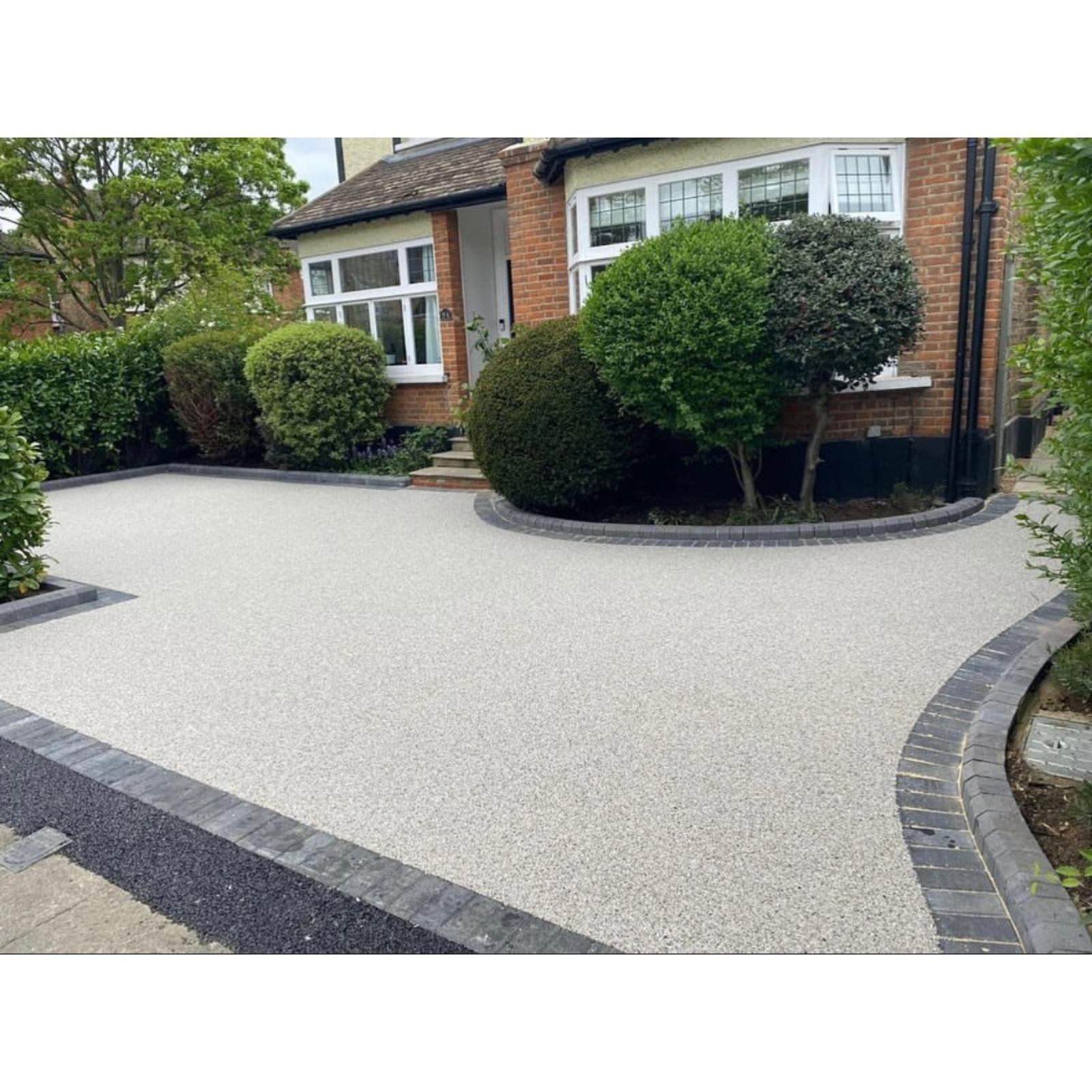 Gravel driveway installation